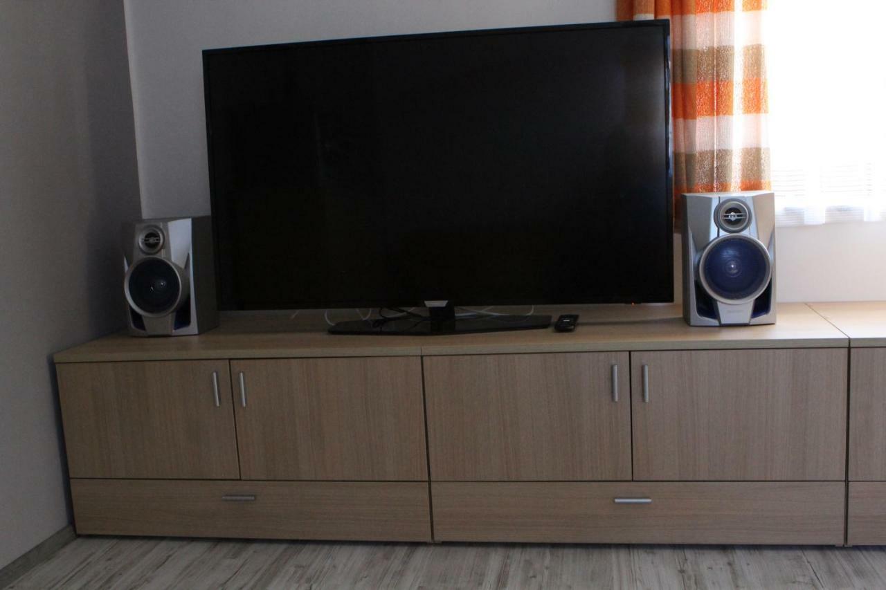 Apartma Lipa Мойстрана Экстерьер фото